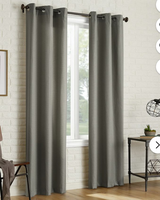 Curtains Sun Zero Blackout Shade, Retail $39.99