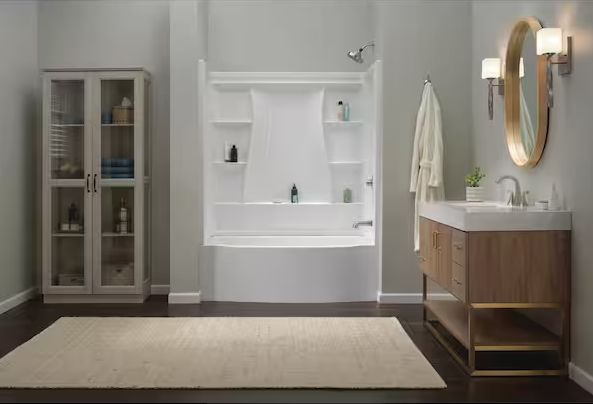 Classic 500 Curve 60 in. x 32 in.  Deep Soaking Bathtub, Retail $389.
