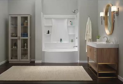 Classic 500 Curve 60 in. x 32 in.  Deep Soaking Bathtub, Retail $389.