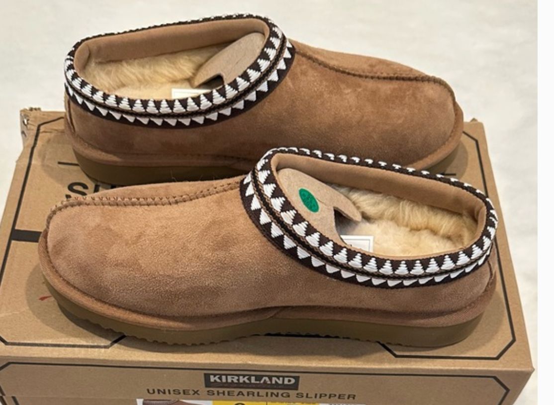 SHEARLING UNISEX SLIPPER RETAIL 25.00