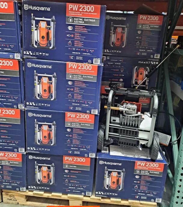 Husqvarna 2300 PSI Electric Powered Pressure Washer - Retail $199.99