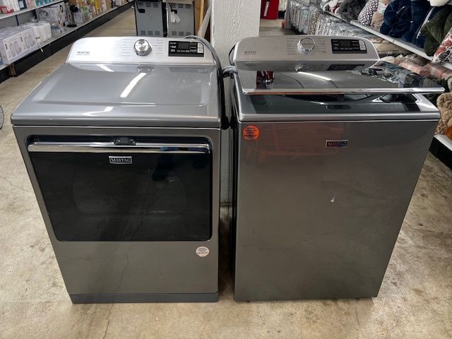 Maytag Washer and Dryer Set