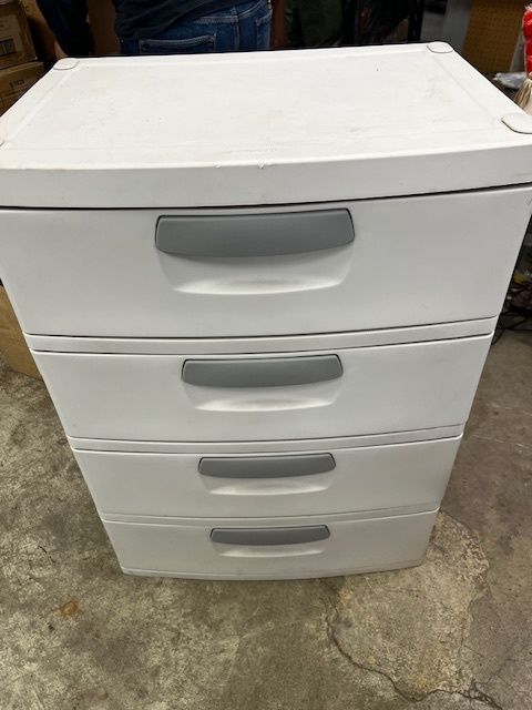 4-drawer plastic cabinet