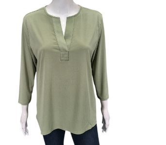 Banana Republic Ladies Trendy Dressy Top White-Retail-$ 16.99