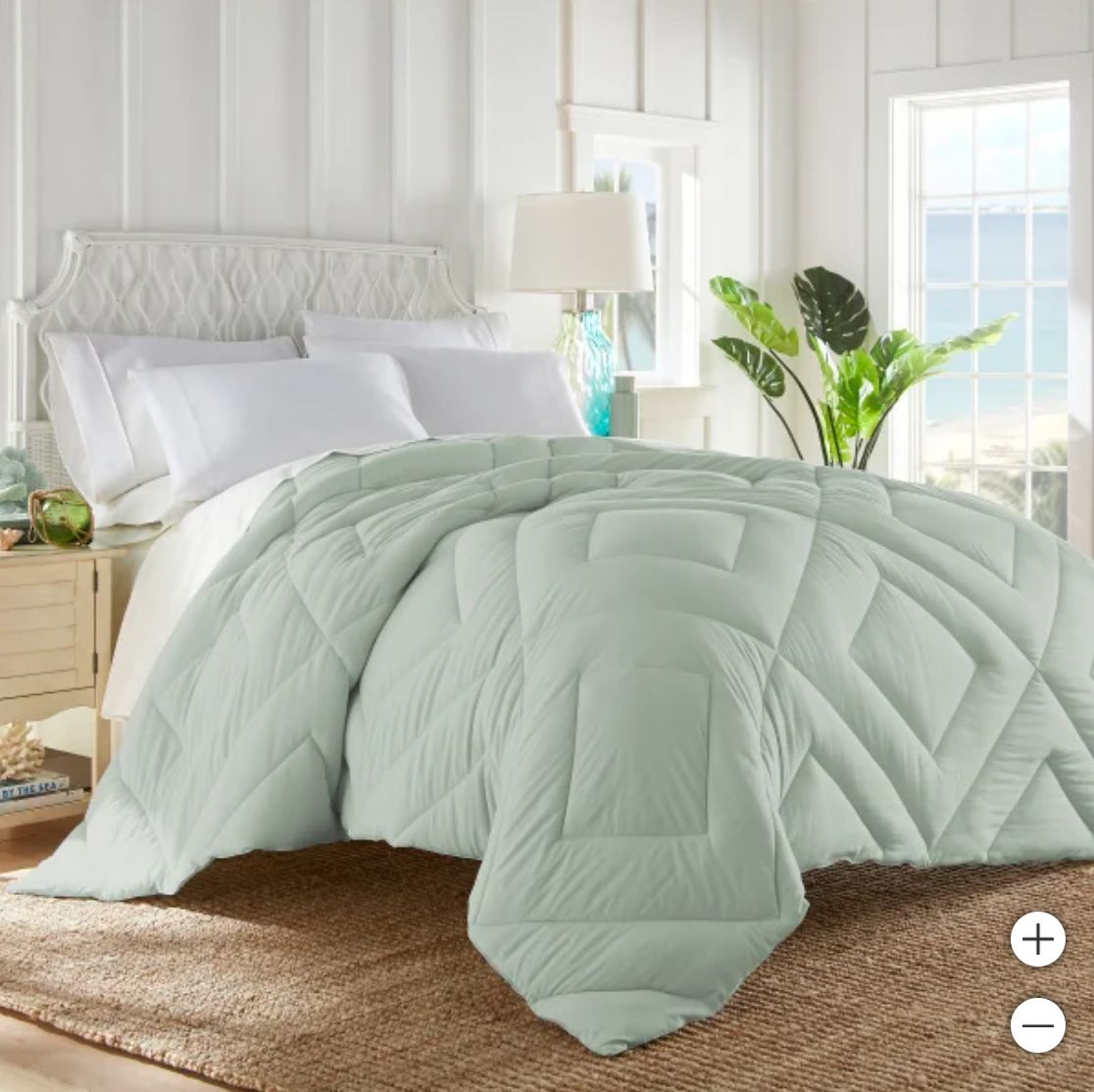 Tommy Bahama Butter Soft Down Alternative Comforter - Retail $89.99