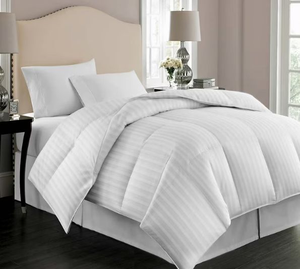 Hotel Grand White Down King Comforter, All-Season Comfort White Down 650 Fill Power - Retail $169.99