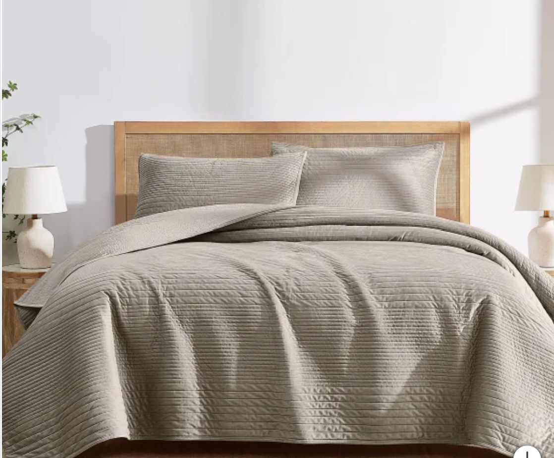 Brooklyn Loom 3-piece Velvet Coverlet Set, Retail $29.97