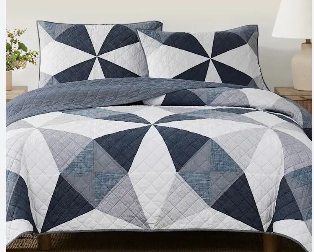 Origami Pieced Prairie Patchwork 3-piece Quilt Set - Retail $49.99
