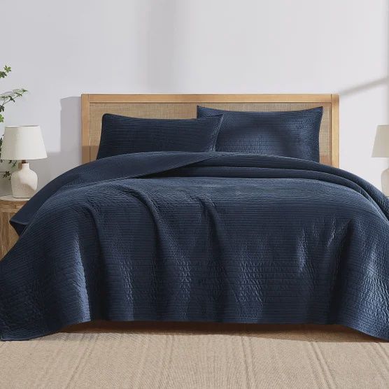 Brooklyn Loom 3-piece Velvet Coverlet Set - Retail $39.99