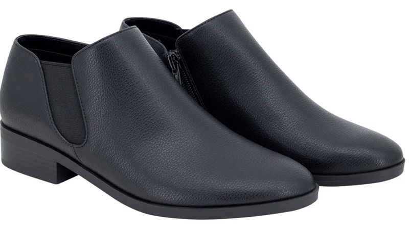 Kensie Women&#39;s Short Boot - Retail $25.99