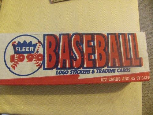1990 Fleer Baseball Cards Complete Factory Set of 660 Cards + 45 Stickers - Includes Rookie Card of Sammy Sosa Plus Dozens of Cards of Hall of Famers