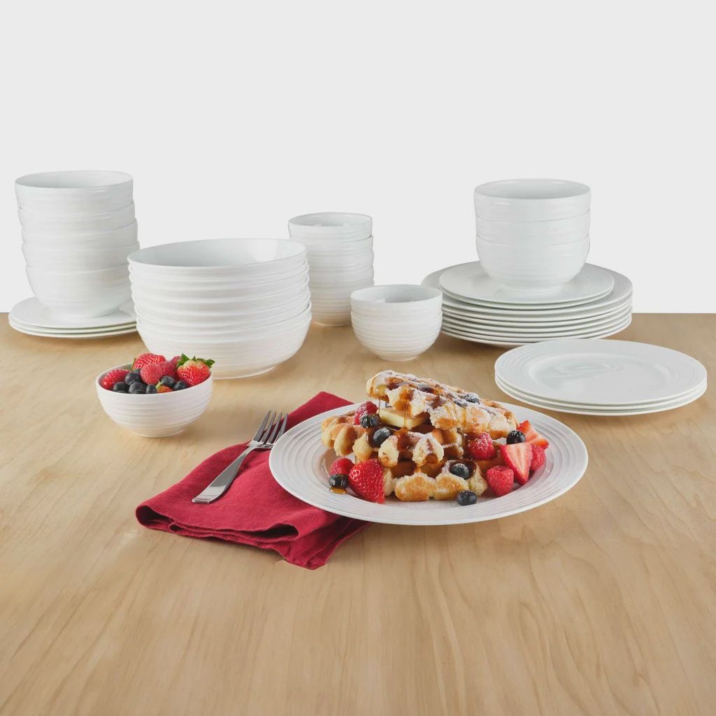 Mikasa Ciara 40-piece Bone China Dinnerware Set - Retail $119.99