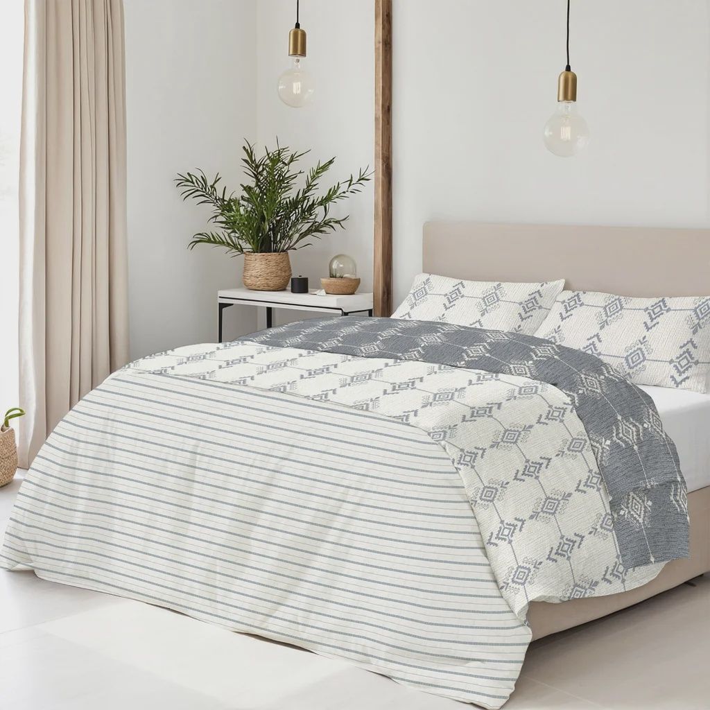 Heritage Threads 4-Piece Coverlet Set with Comforter