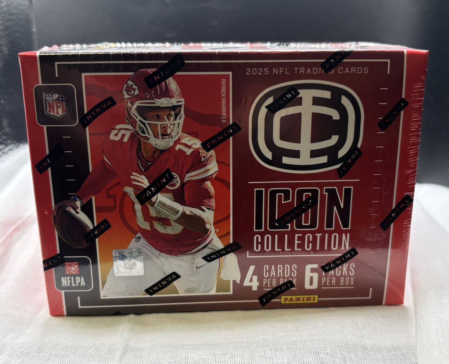 2025 Panini Authentically Mahomes Icon Collection - Blaster Box