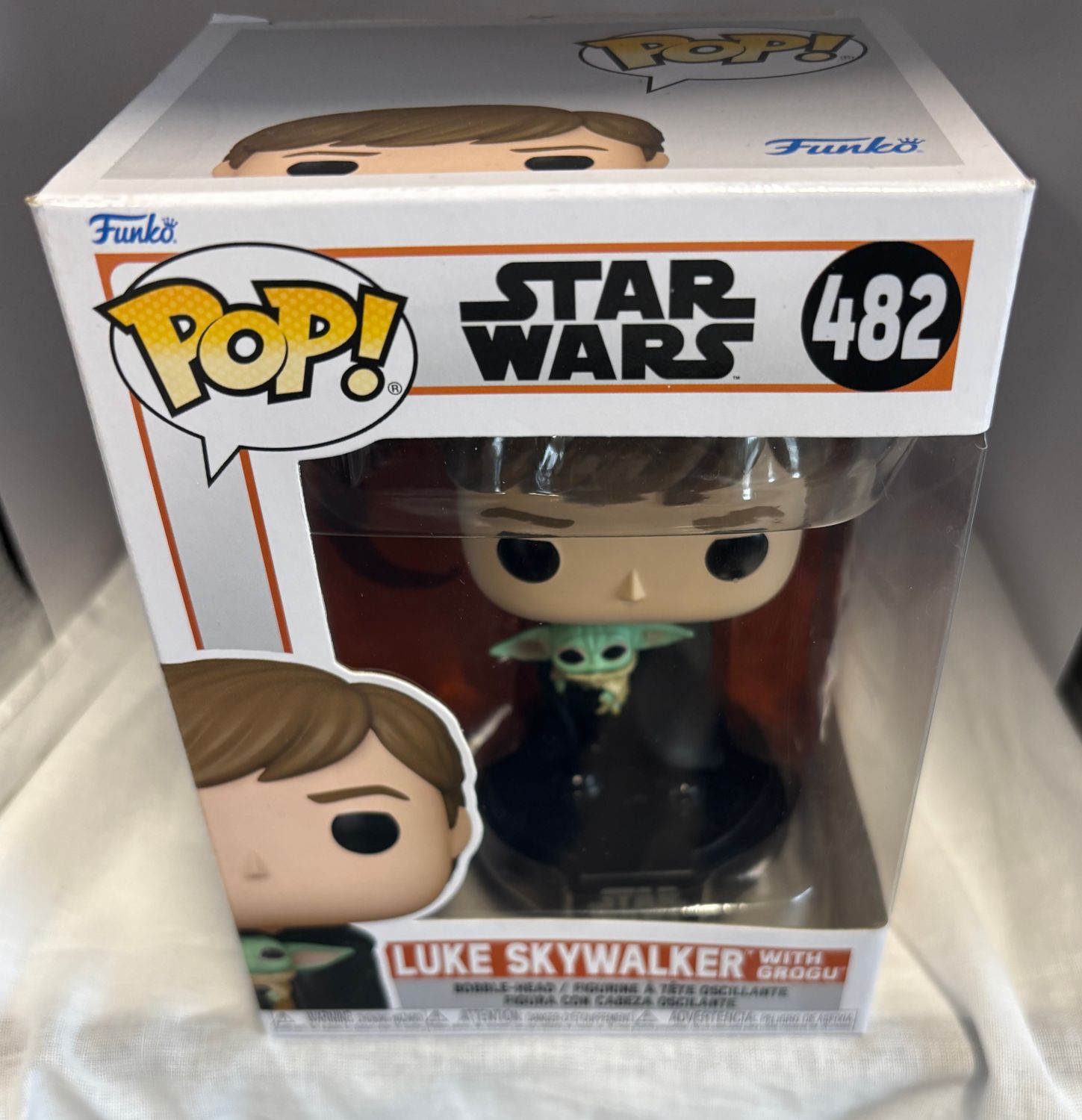 Funko Pop! Star Wars #482 - Luke Skywalker with Grogu