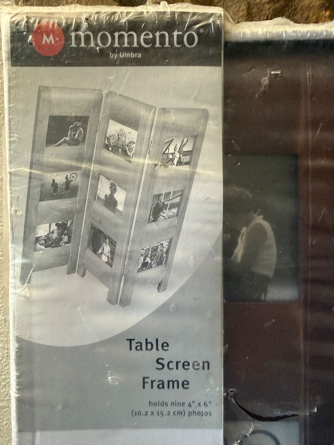 NEW Umbra Momento Edition Walnut Wood M Table Screen 9-Opening 4x6 Collage Frame