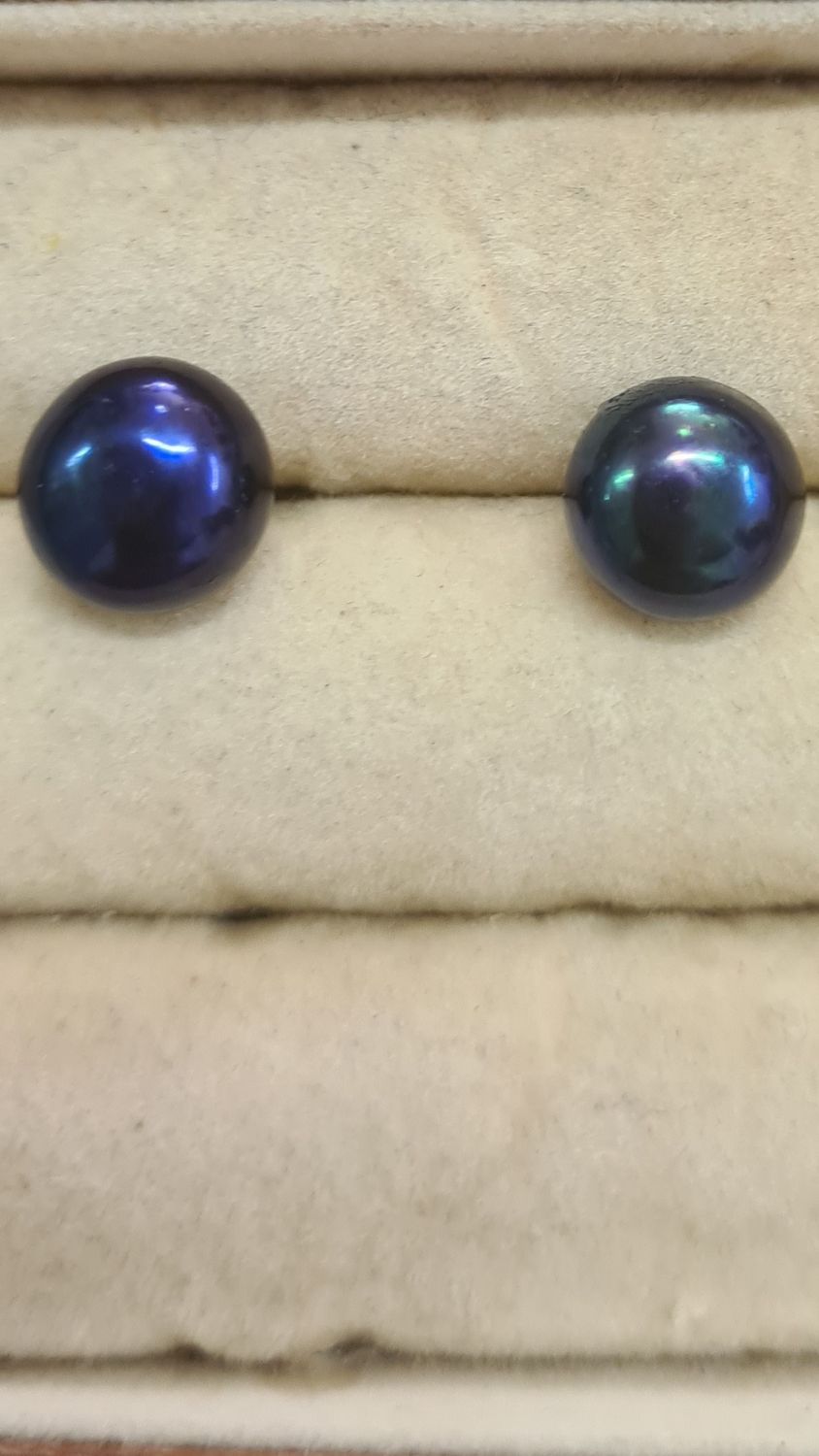 9mm Fresh Water Pearl Earrings - Black/Peacock
