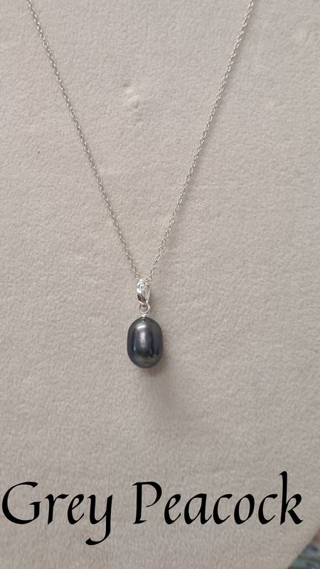 Grey/Peacock Fresh Water Pearl Necklace