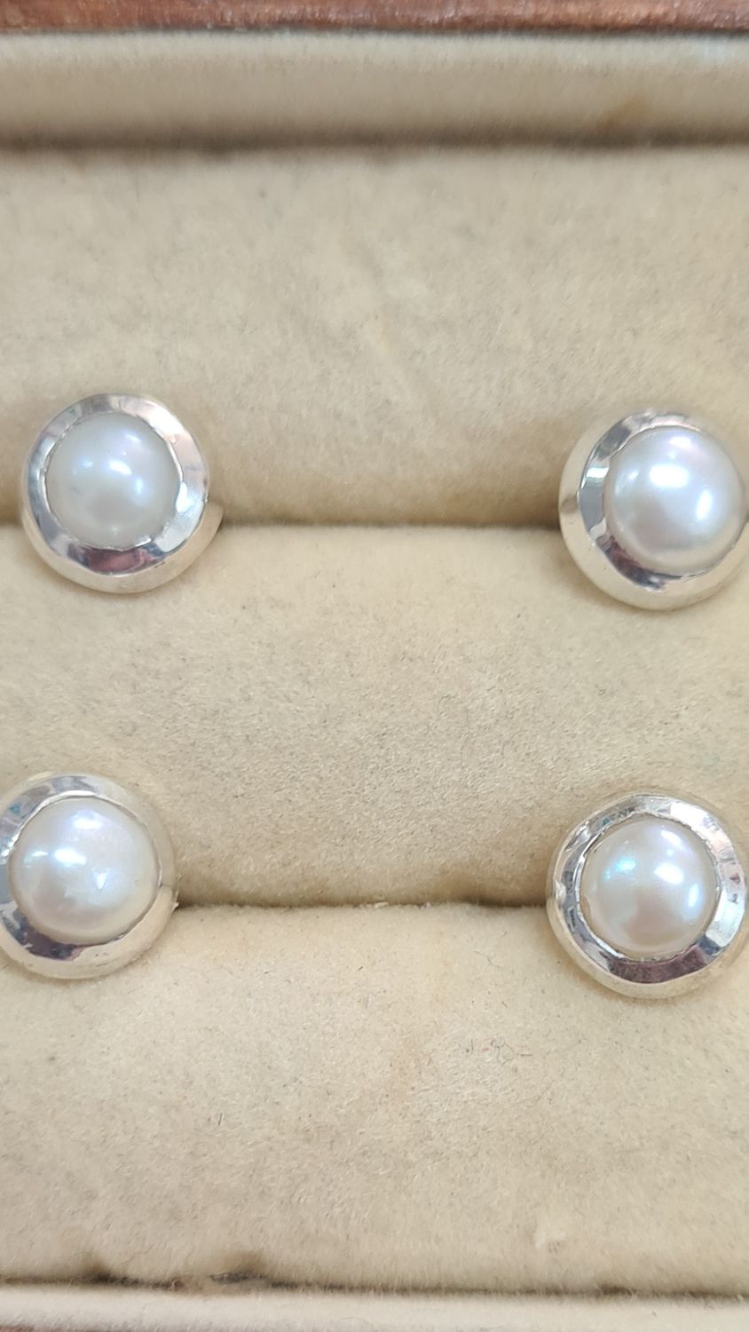 Sterling Silver/ Fresh Water Pearl stud Earrings