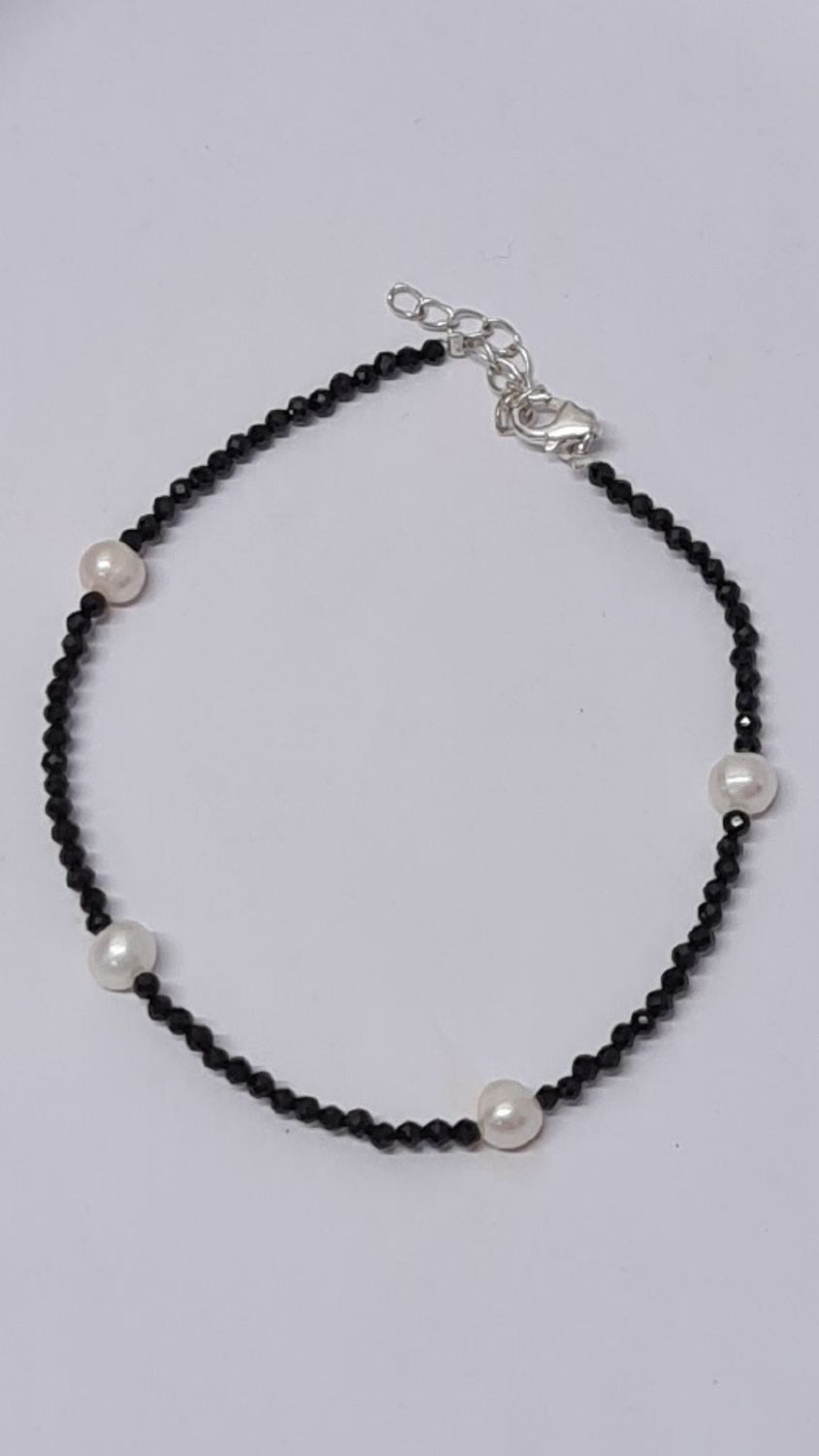 Pearl Bracelet with Black Spinel chain
