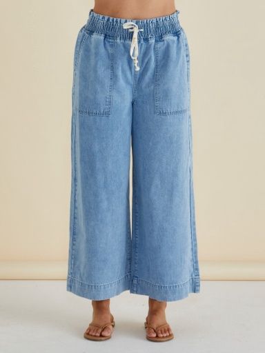 Saffra Relax Leg Jean, Colour: MEDIUM WASH, Size: 8