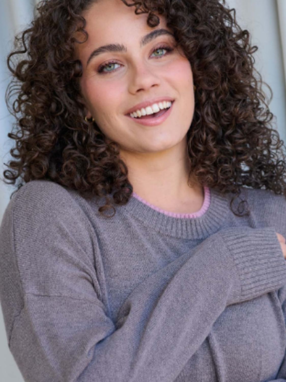 Dove Contrast Trim Knit