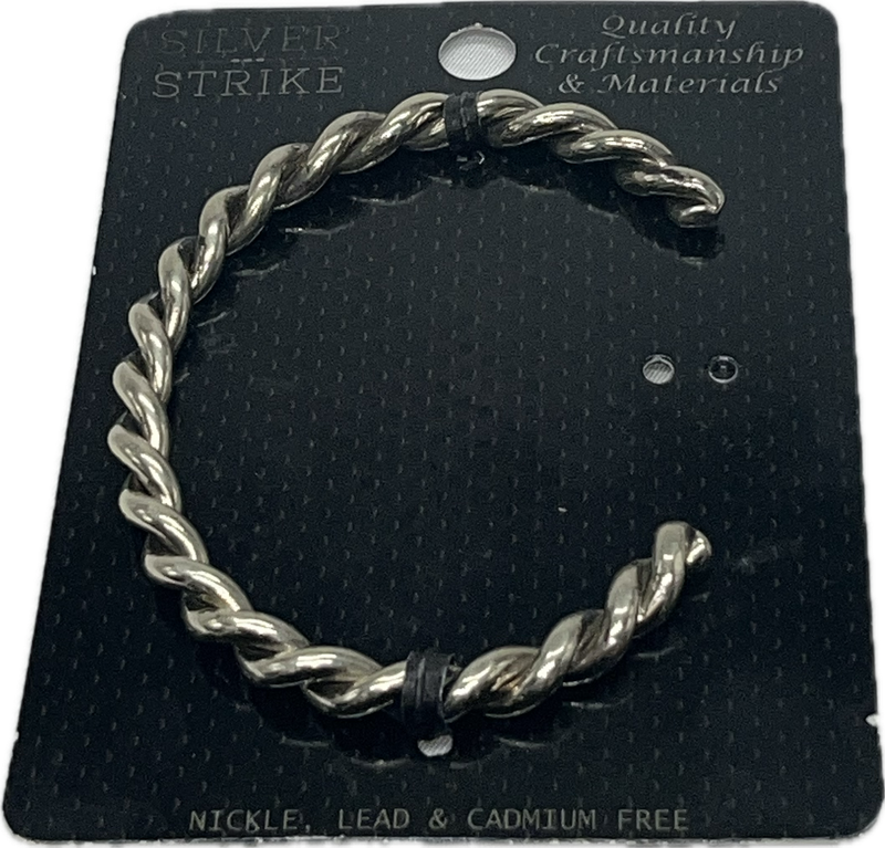 M&amp;F D47813 Silver Strike Silver Bracelet
