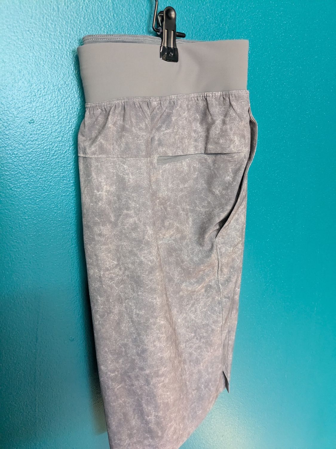 Lululemon - Shorts - Gray - L