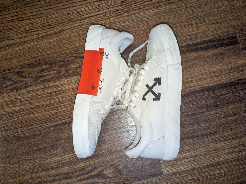 Off-White Vulc Low Canvas White (w/ box)– 43