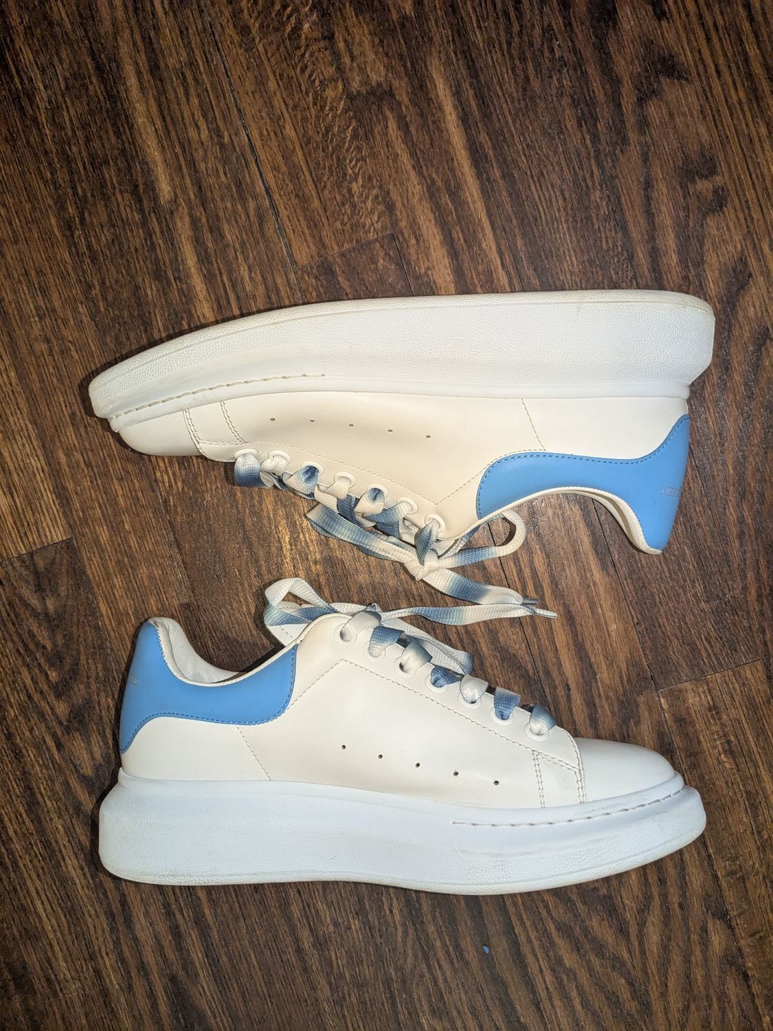 Alexander McQueen Blue/White Sneakers (no box) – 41