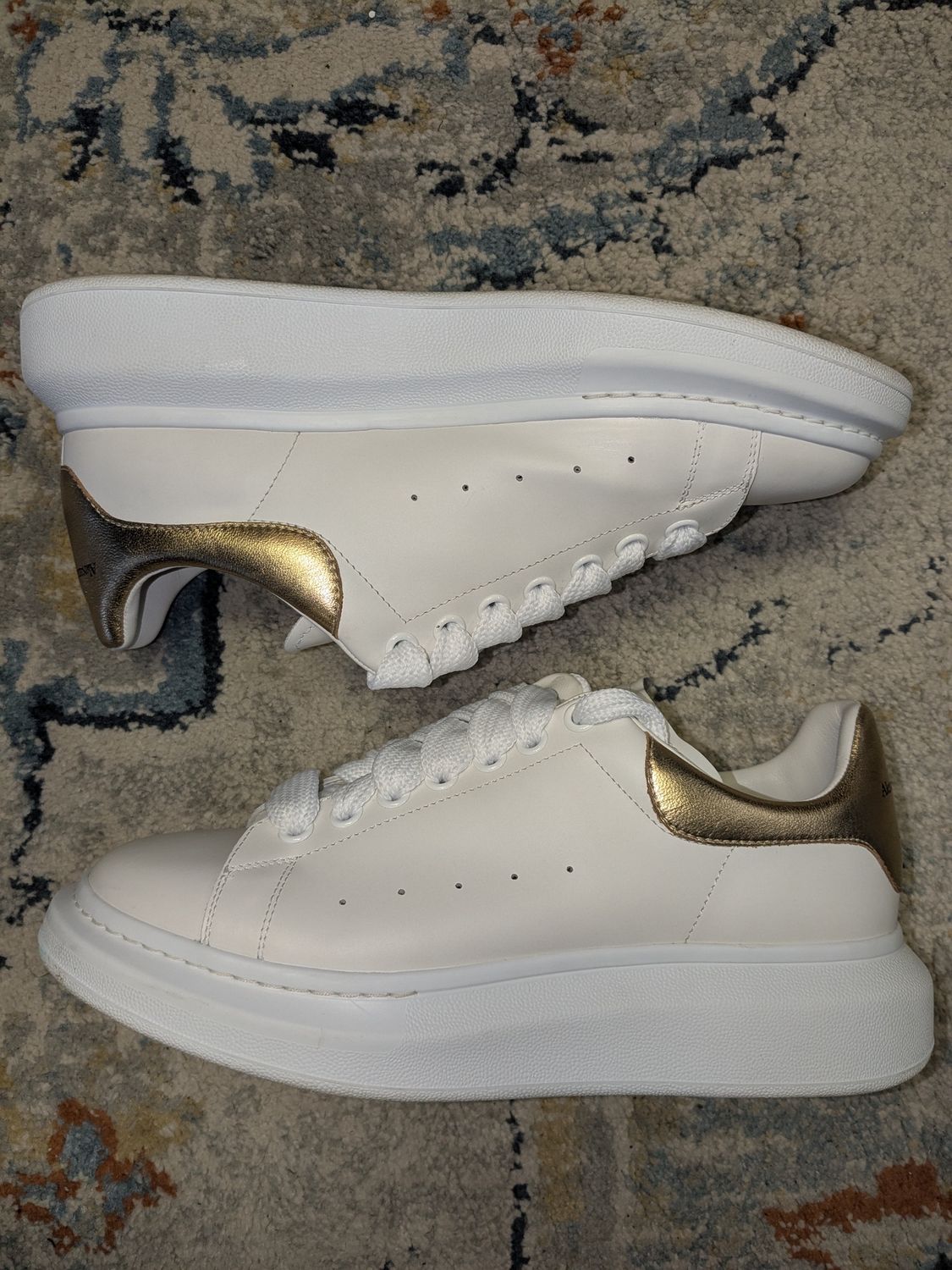Alexander McQueen Sneakers - White/Gold - 42.5