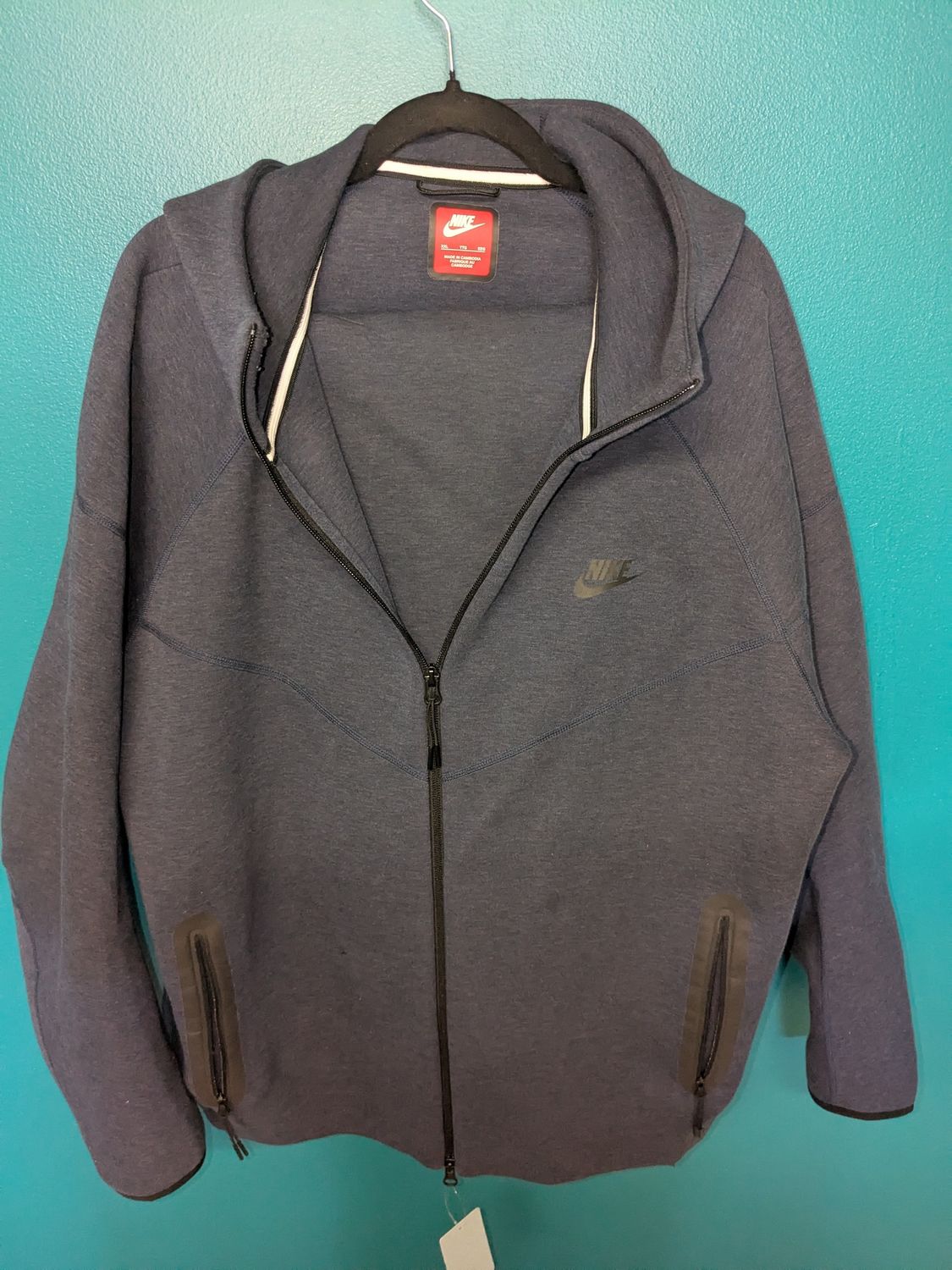 Nike Tech Jogging Hoodie &amp; Pants Set
