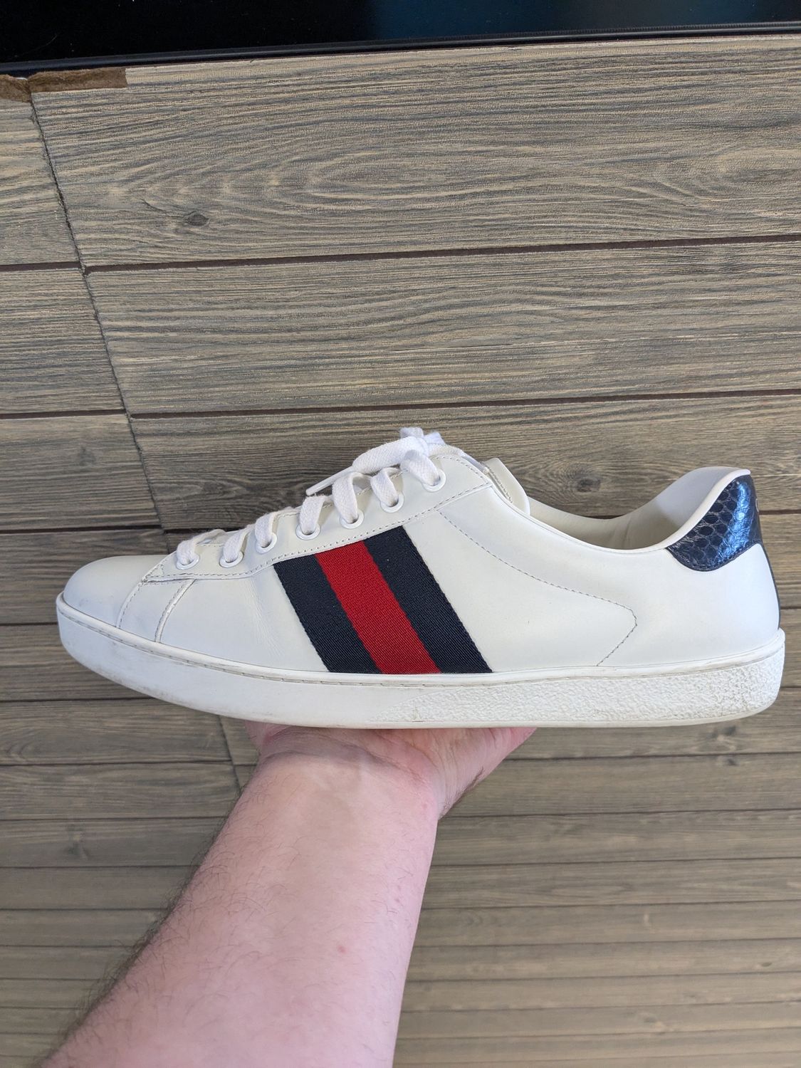Gucci White Low Sneakers (w/ box)