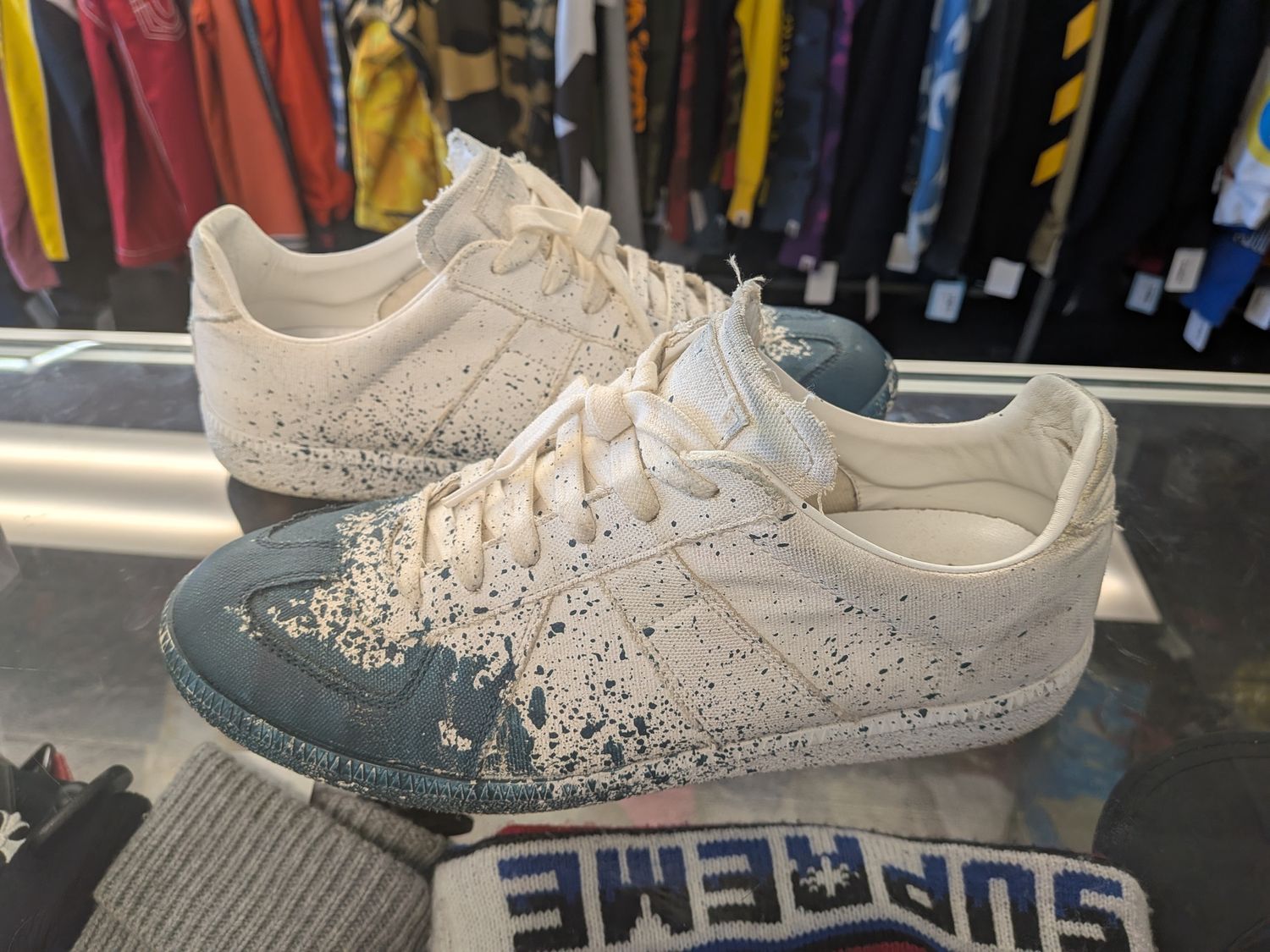 Maison Margiela White/Blue Paint Splatter Gats Sz 9