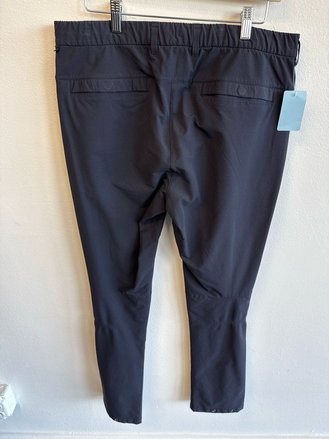 Lululemon - Pants - Black - L