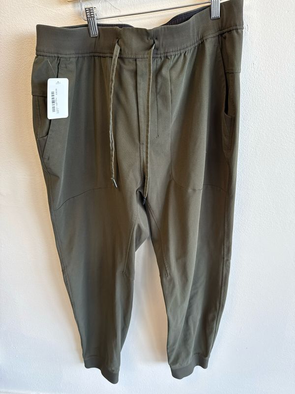 Lululemon - Jogger Pants - Olive - L