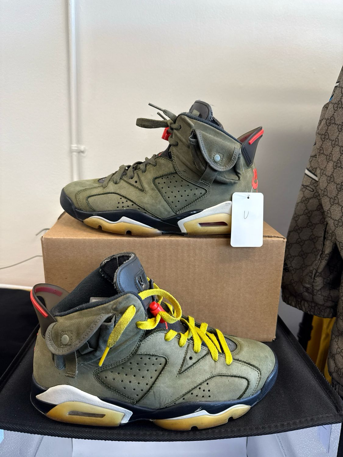 Jordan 6 Travis Scott Olive Sz 9.5 (no box)