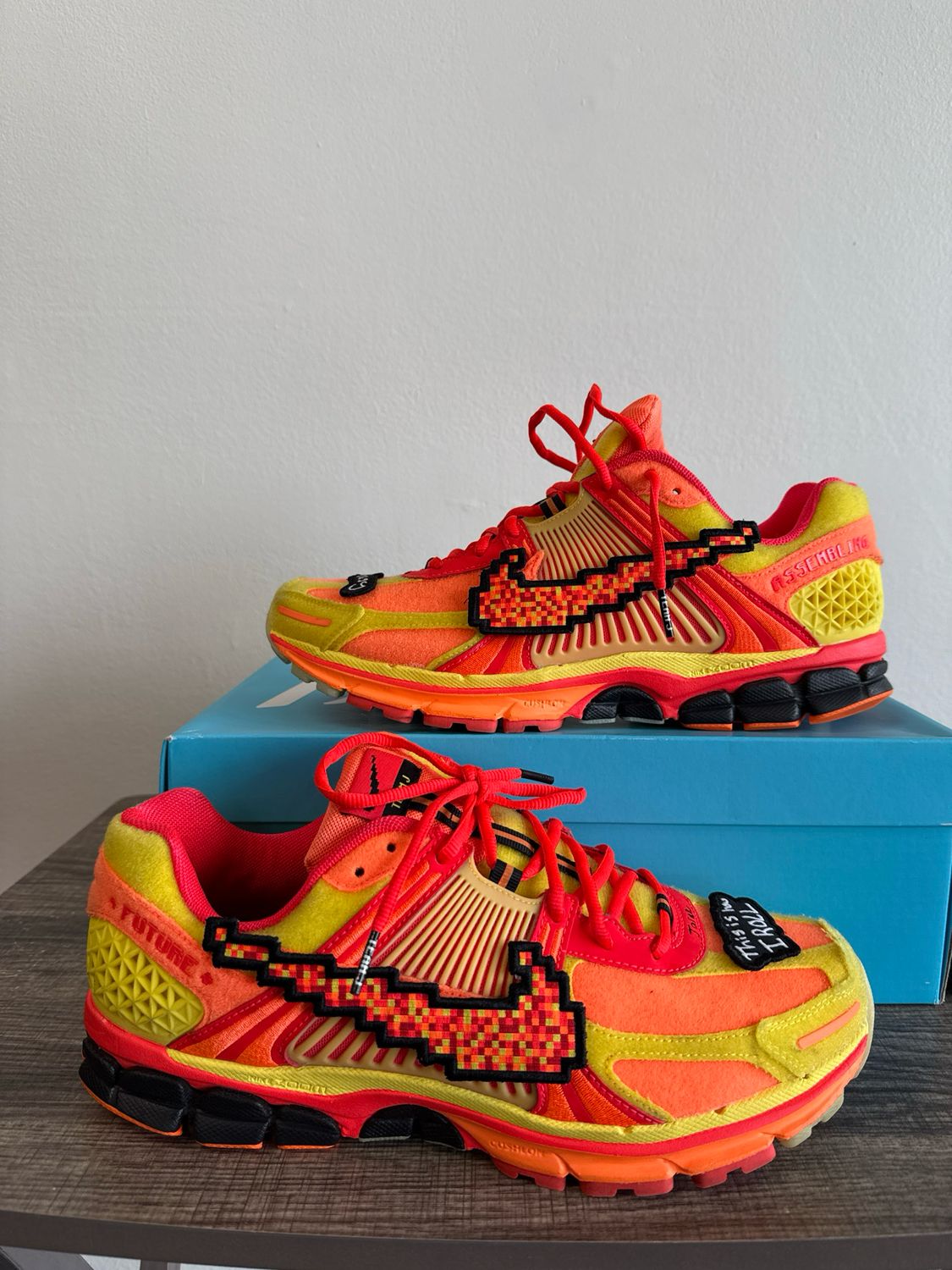 Nike Zoom Vomero 5 Doernbecher Sz 11 (box)