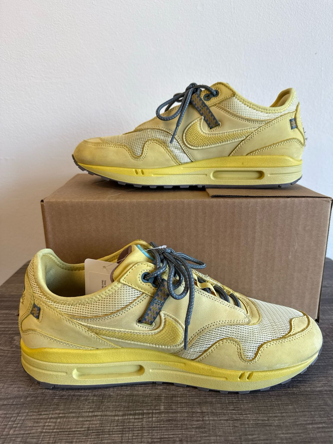 Nike Travis Scott Saturn Gold Sz 12