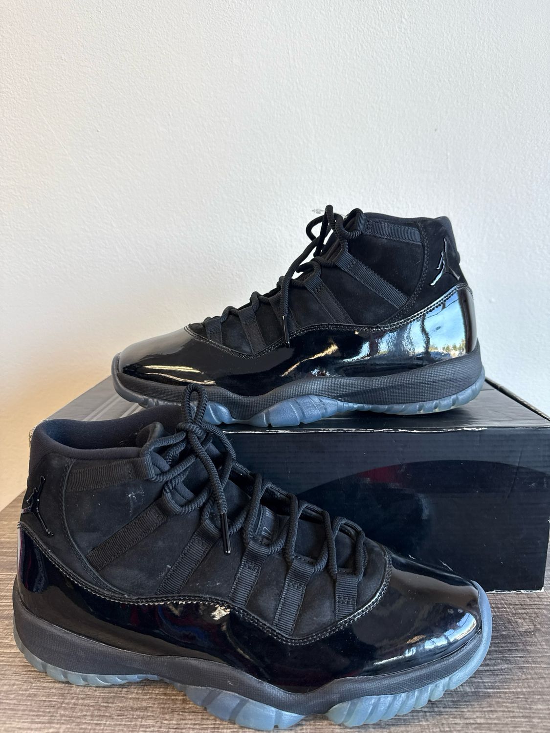 Jordan 11 Cap &amp; Gown Sz:10.5 (box)