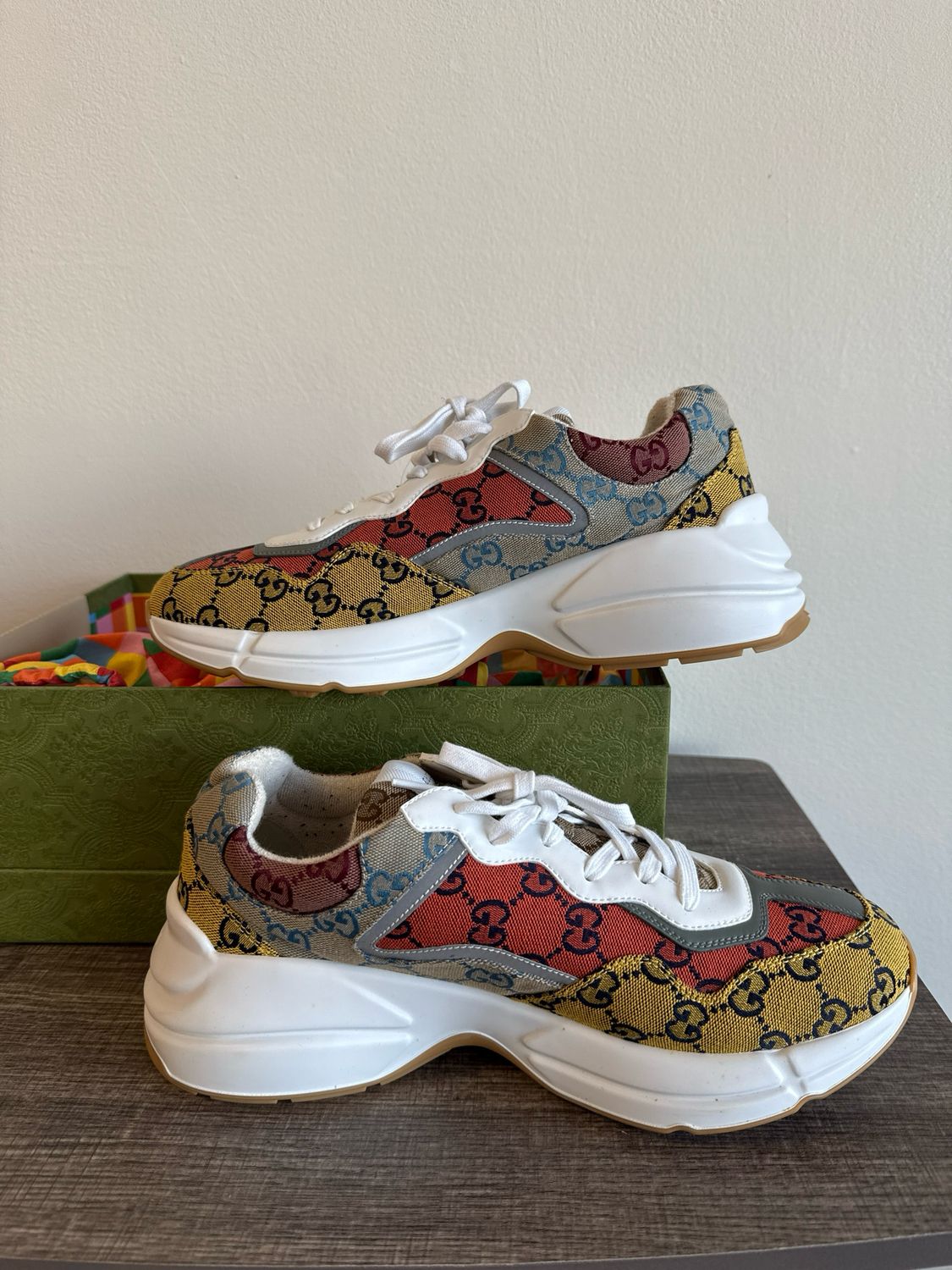 Gucci Sneakers Canvas Sz 9