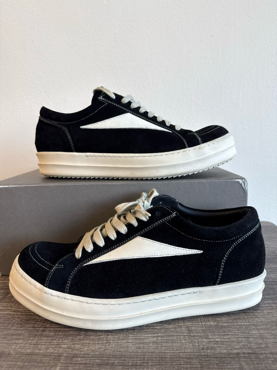 Rick Owens Vintage Sz:9 (box)