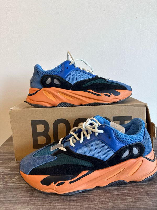 Yeezy Boost 700 - Bright Blue - 9.5
