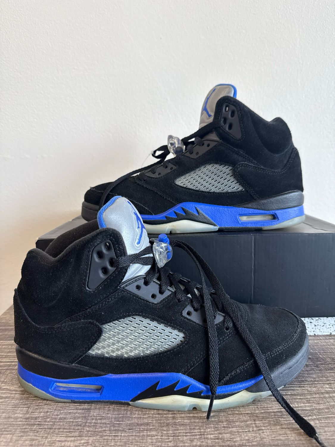 Jordan 5 Black/Blue Sz:8.5 (box)