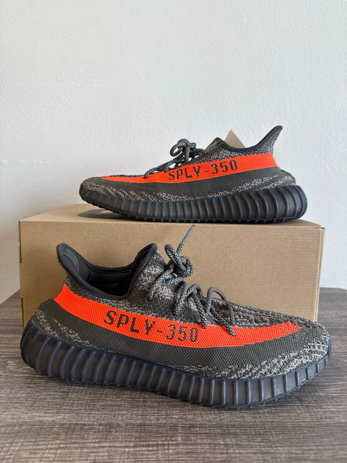 Yeezy 350 Carbon Beluga(used)box Sz 11.5