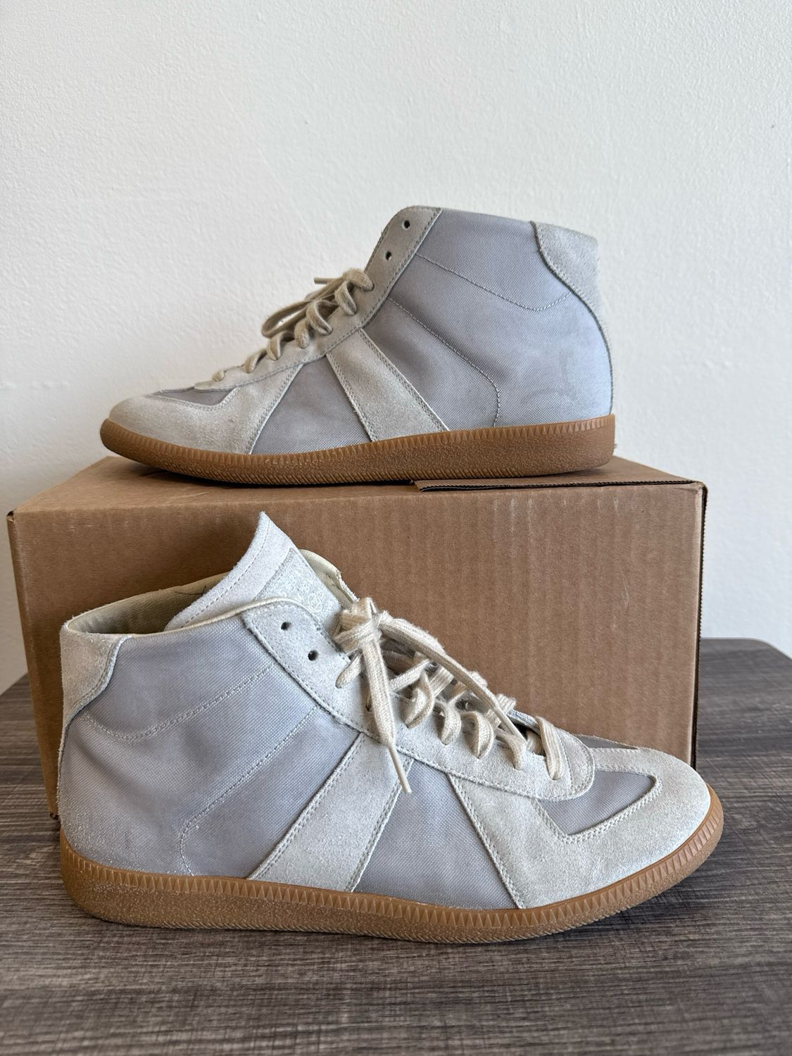 Maison Margiela Cream Gats Sz 10