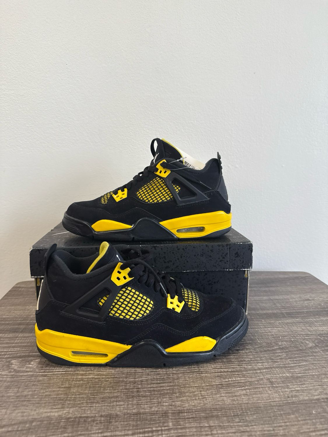 Nike Jordan 4 Thunder (box) Sz 7y