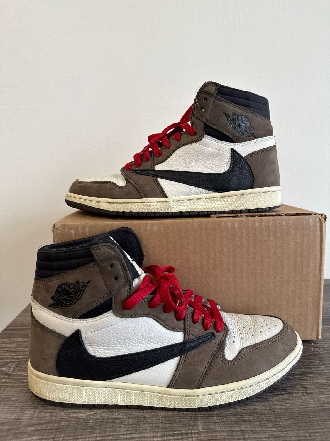 Travis Scott Mocha High Sz:10.5 (no box)