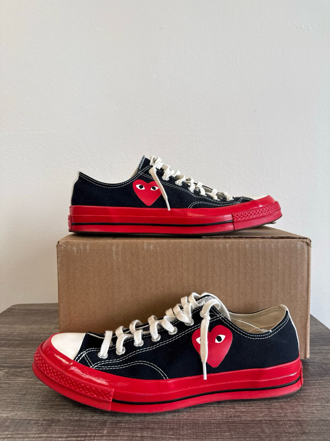 Converse CDG Black/Red Low Sz 11
