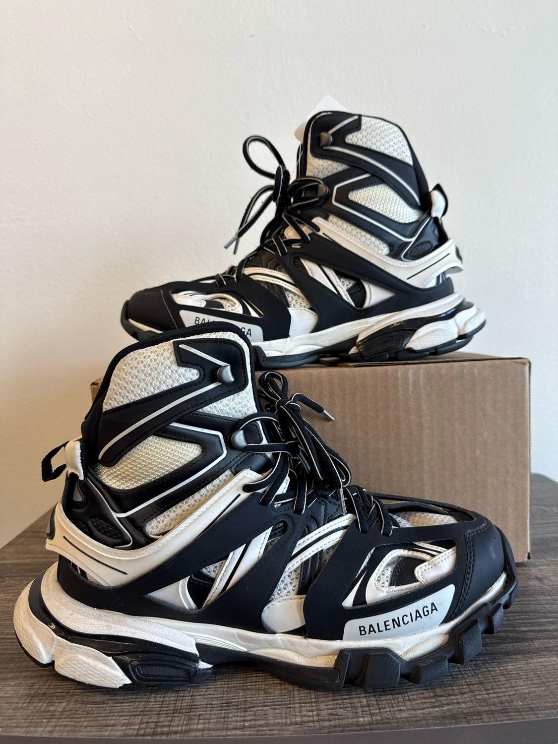 Balenciaga black and white track high top Sz 9